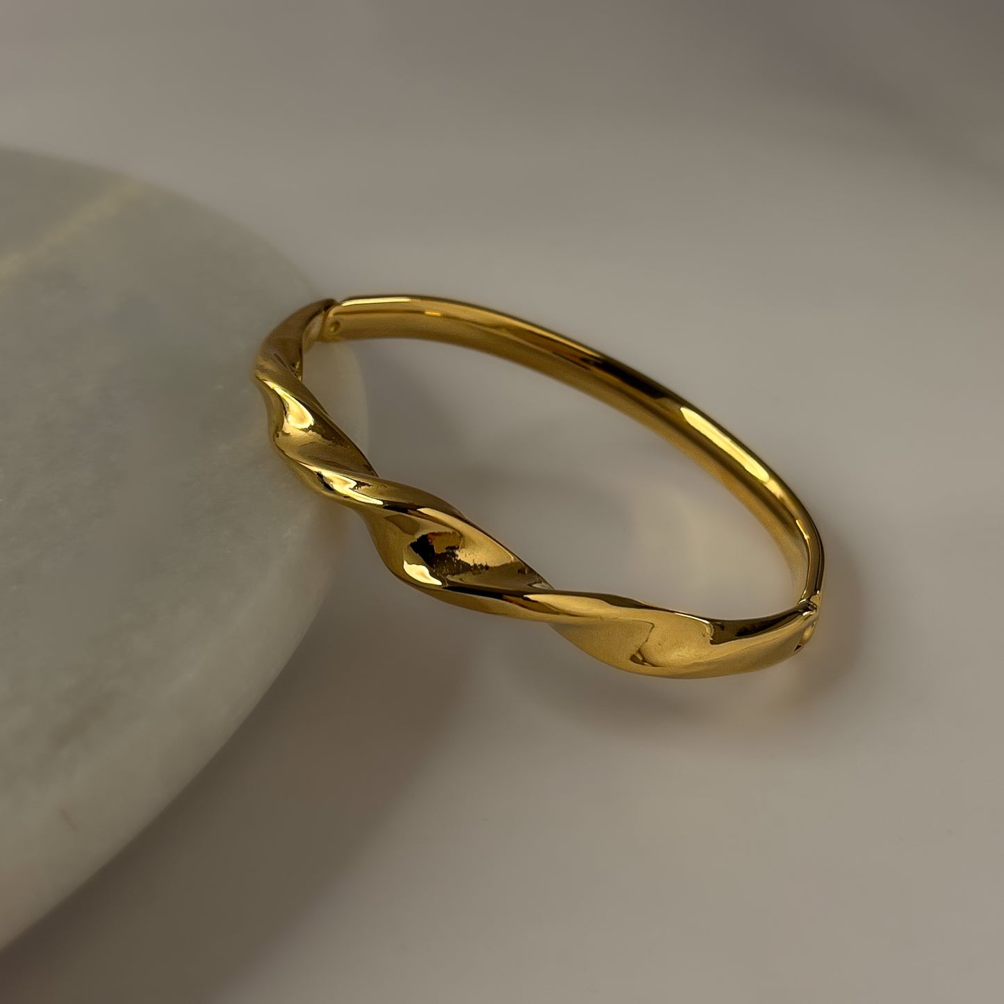 18K Gold Plated Twist Bracelet