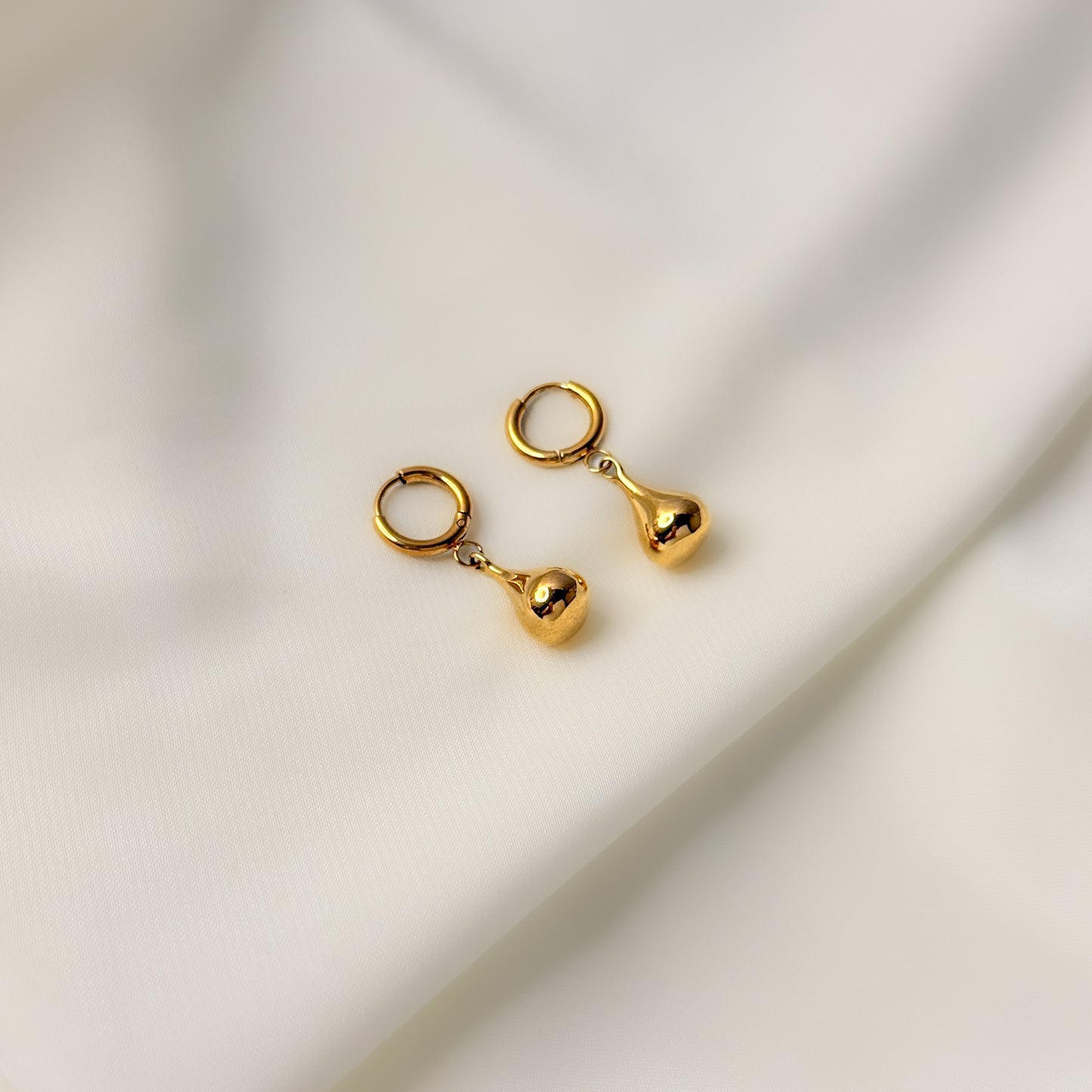 18K Gold Plated Waterdrop Hoop Earrings