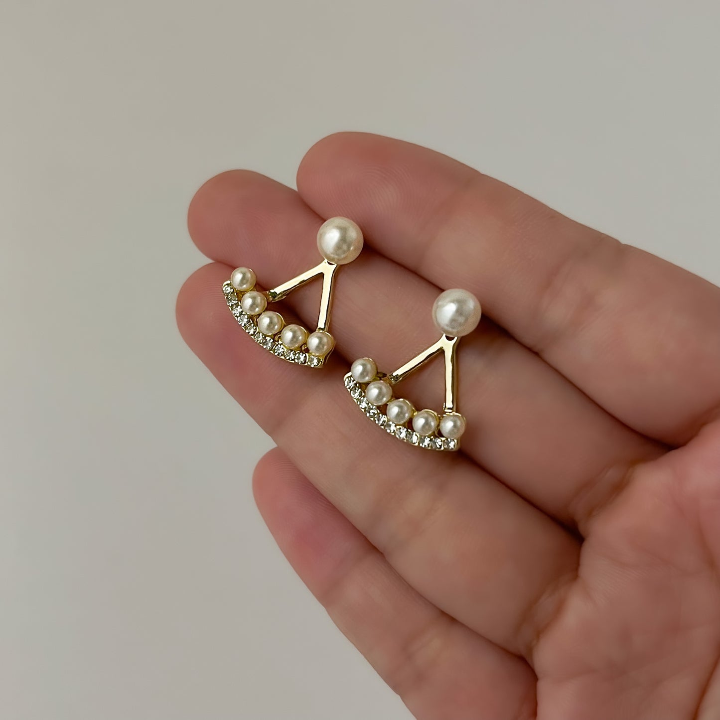 Pretty Pearly Earrings