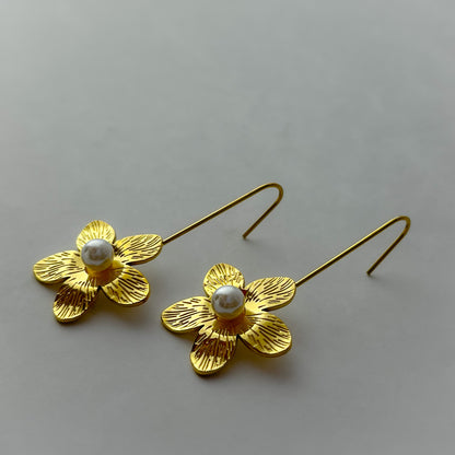 18K Gold Plated Pearl Flower Earrings