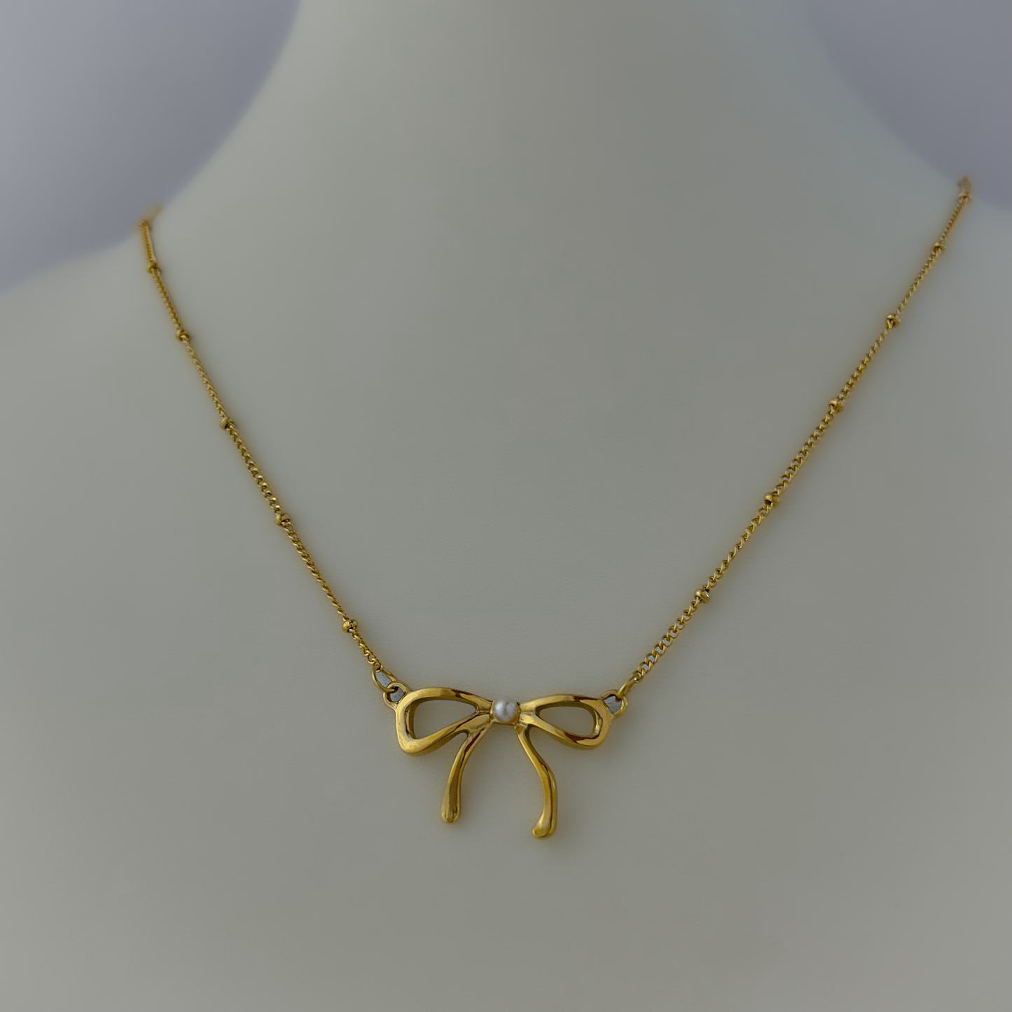 18K Gold Plated Minimal Pearly Bow Necklace