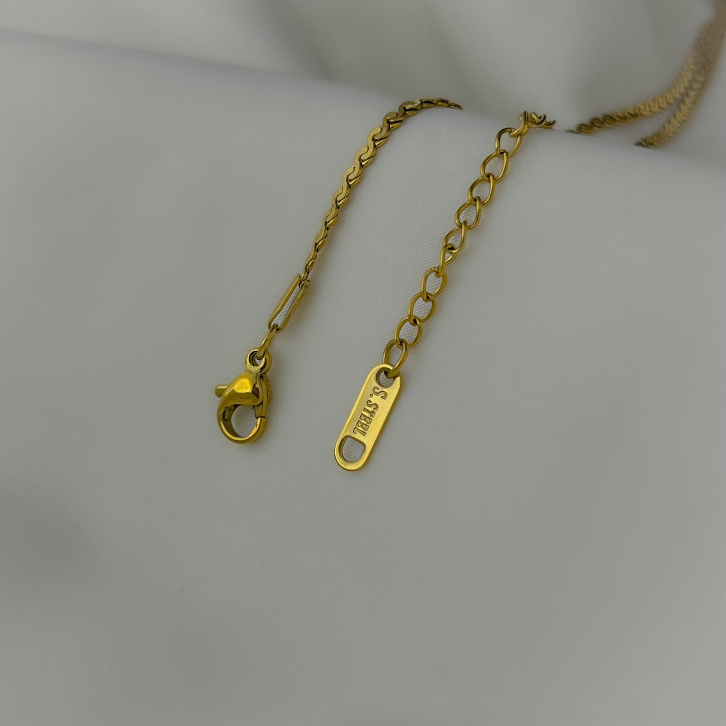 18K Gold Plated Victorian Heart Necklace