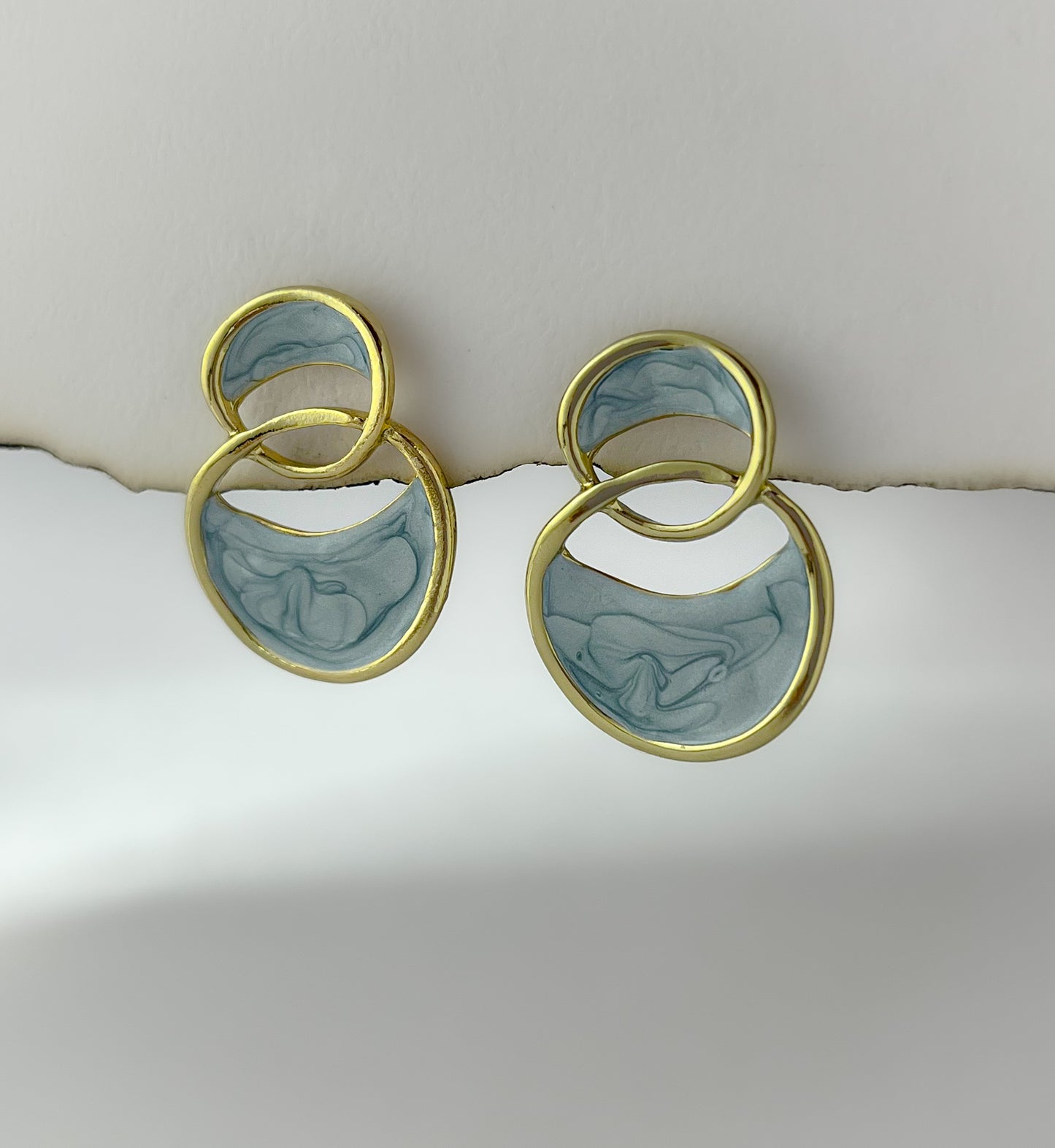 Korean Minimal Infinity Earrings - Ocean Blue