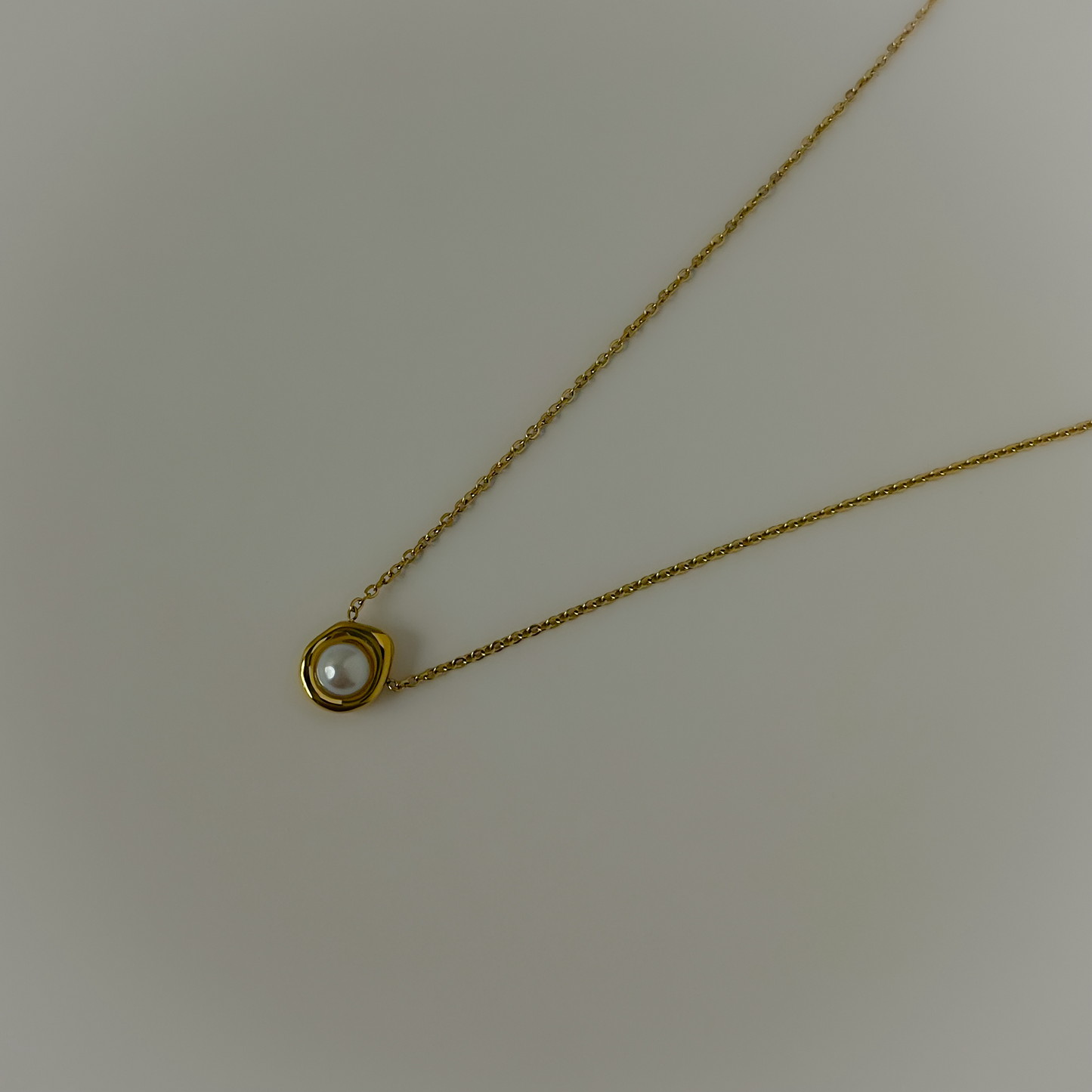 18K Gold Plated Minimal Pearl Necklace