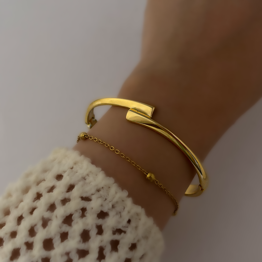 18K Gold Plated Hug Bracelets