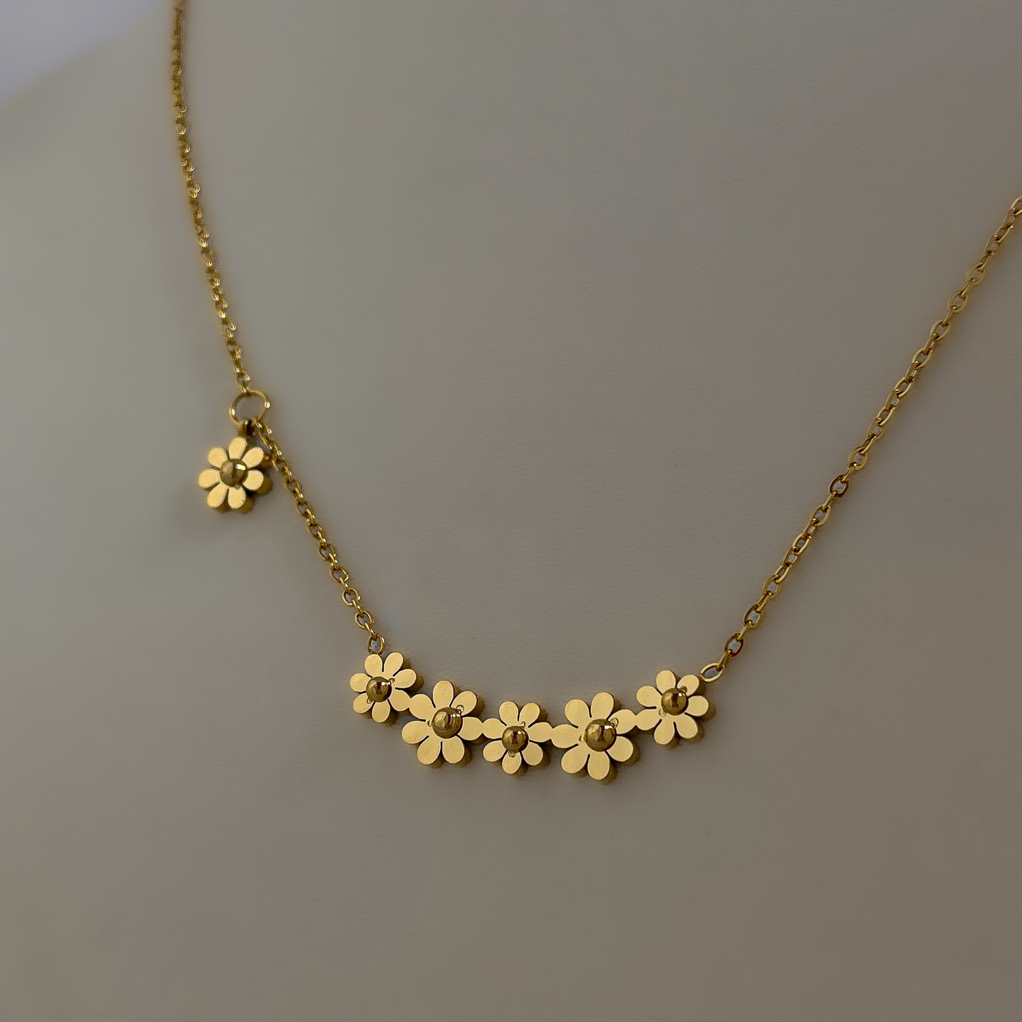 18K Gold Plated Daisy Necklace