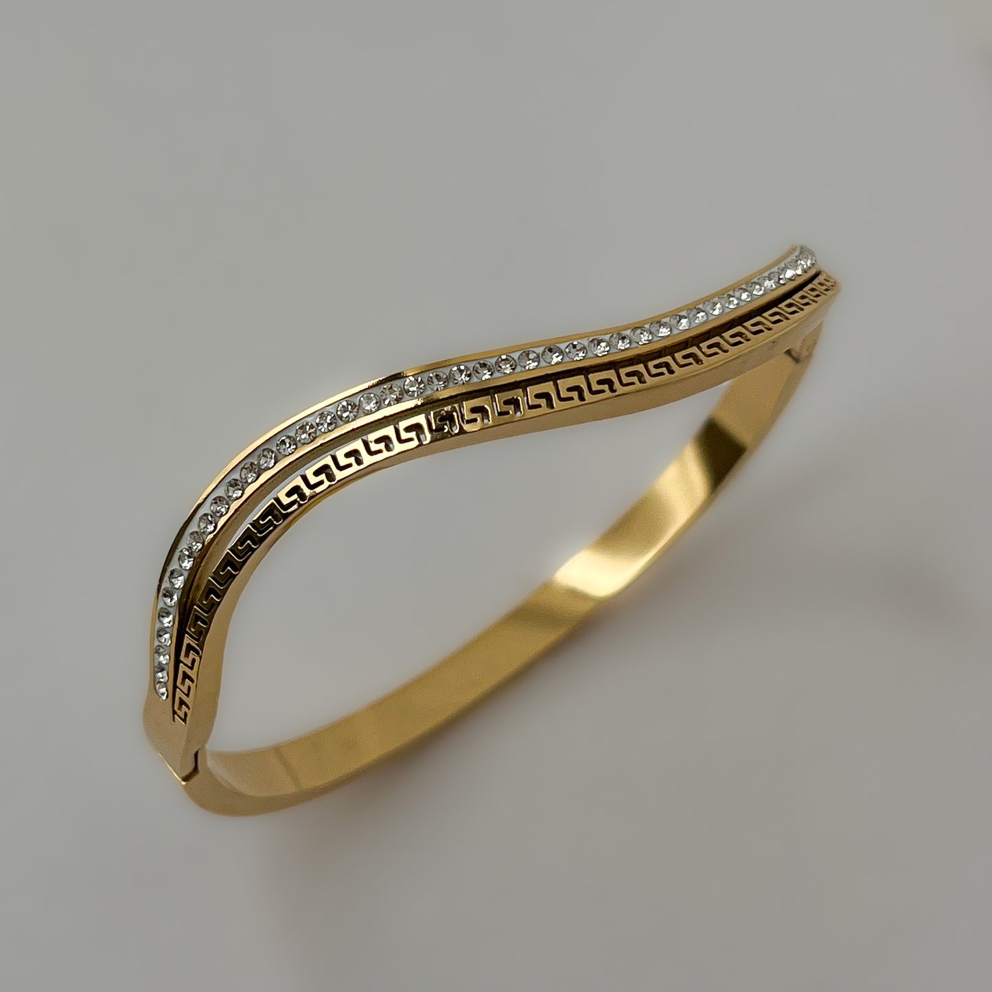 18K Gold Plated Wavy Luxury Bracelet