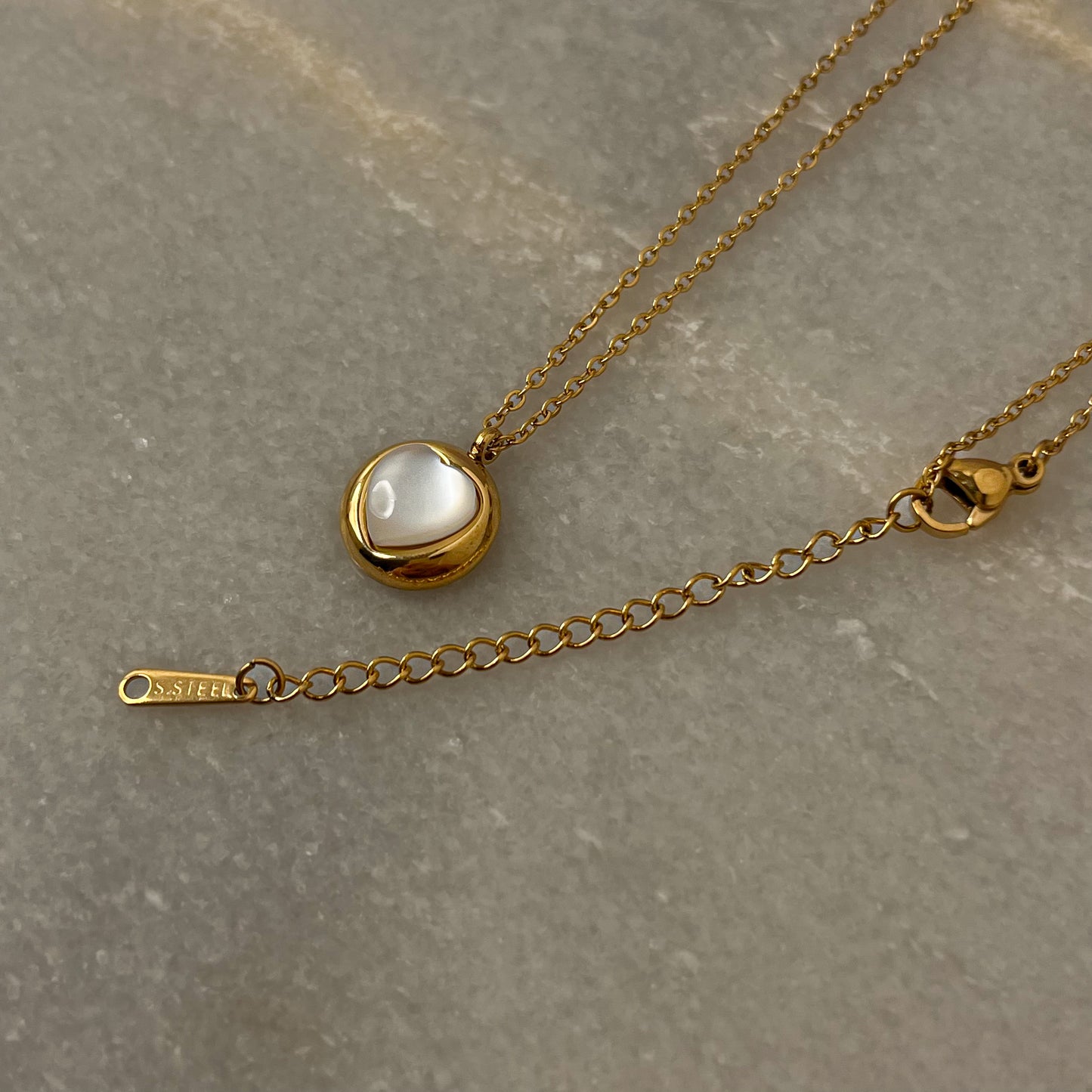 18 K Gold Plated MOP Heart Necklace