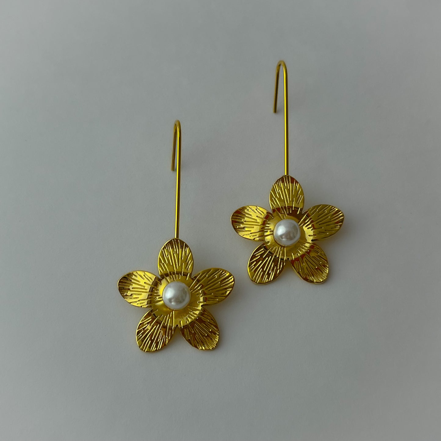 18K Gold Plated Pearl Flower Earrings