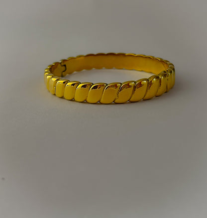 18K Gold Plated Stripped Bracelet