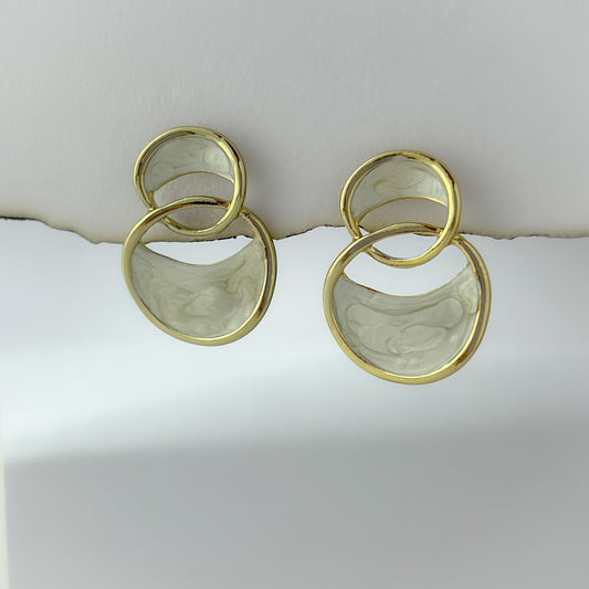 Korean Minimal Infinity Earrings - Cream White