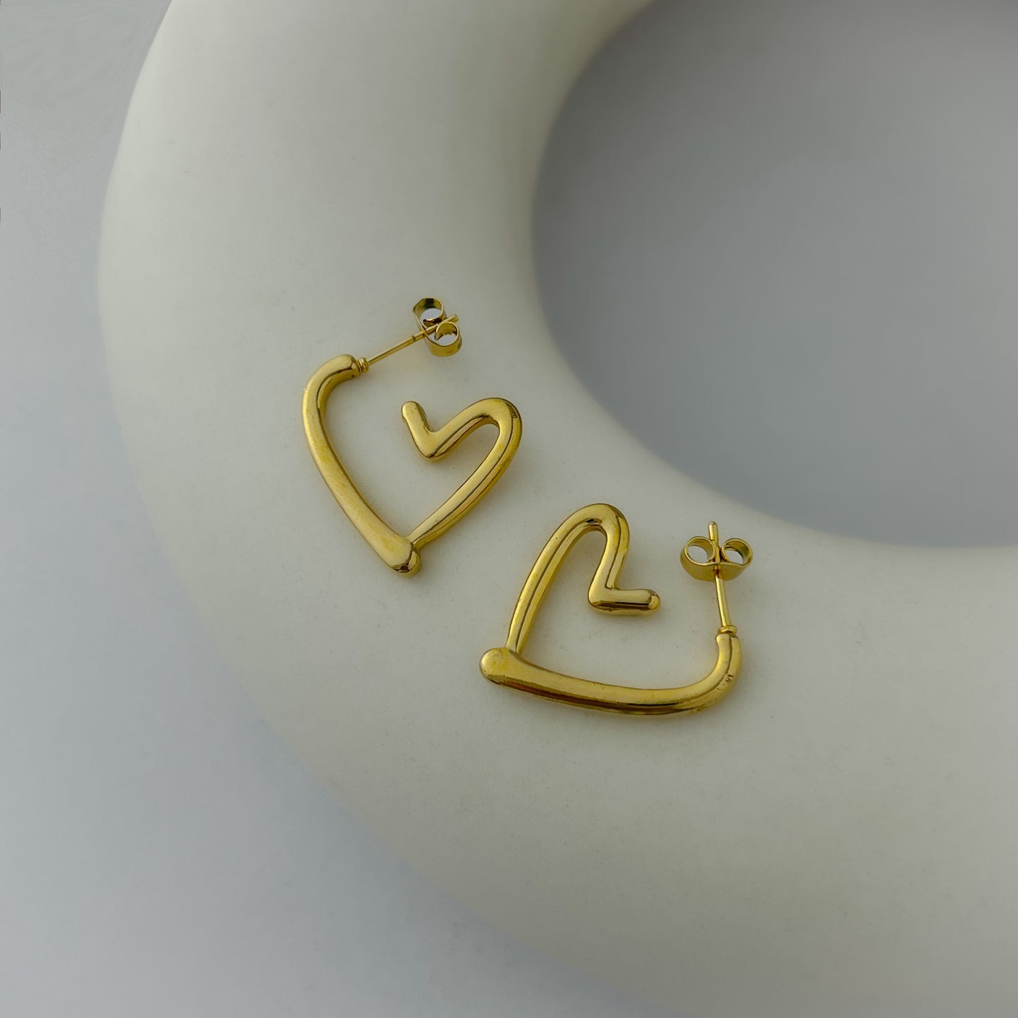 Stainless steel Minimal Heart hoop Earrings