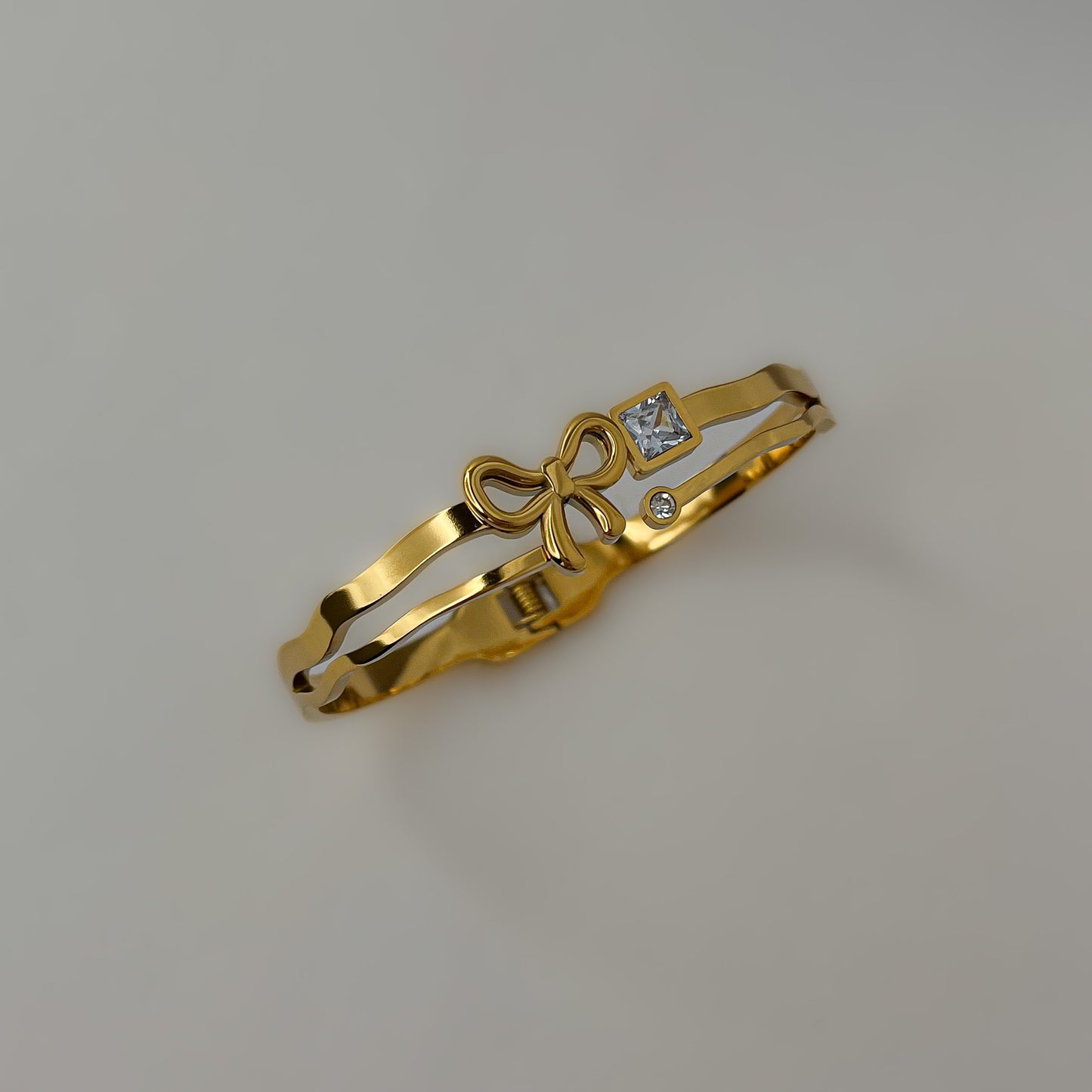 18K Gold Plated Elegant Bow Bracelet