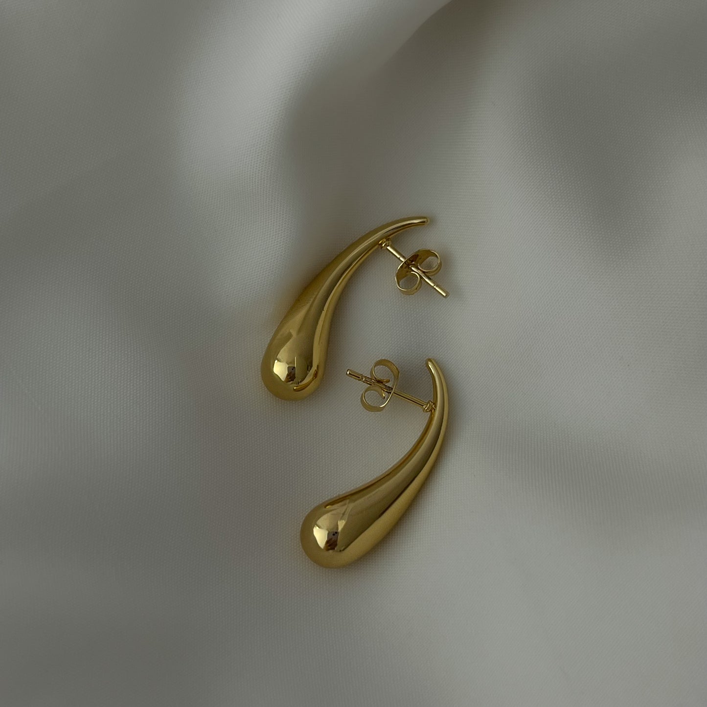 18K Gold Plated Sleek Water Drop Earrings