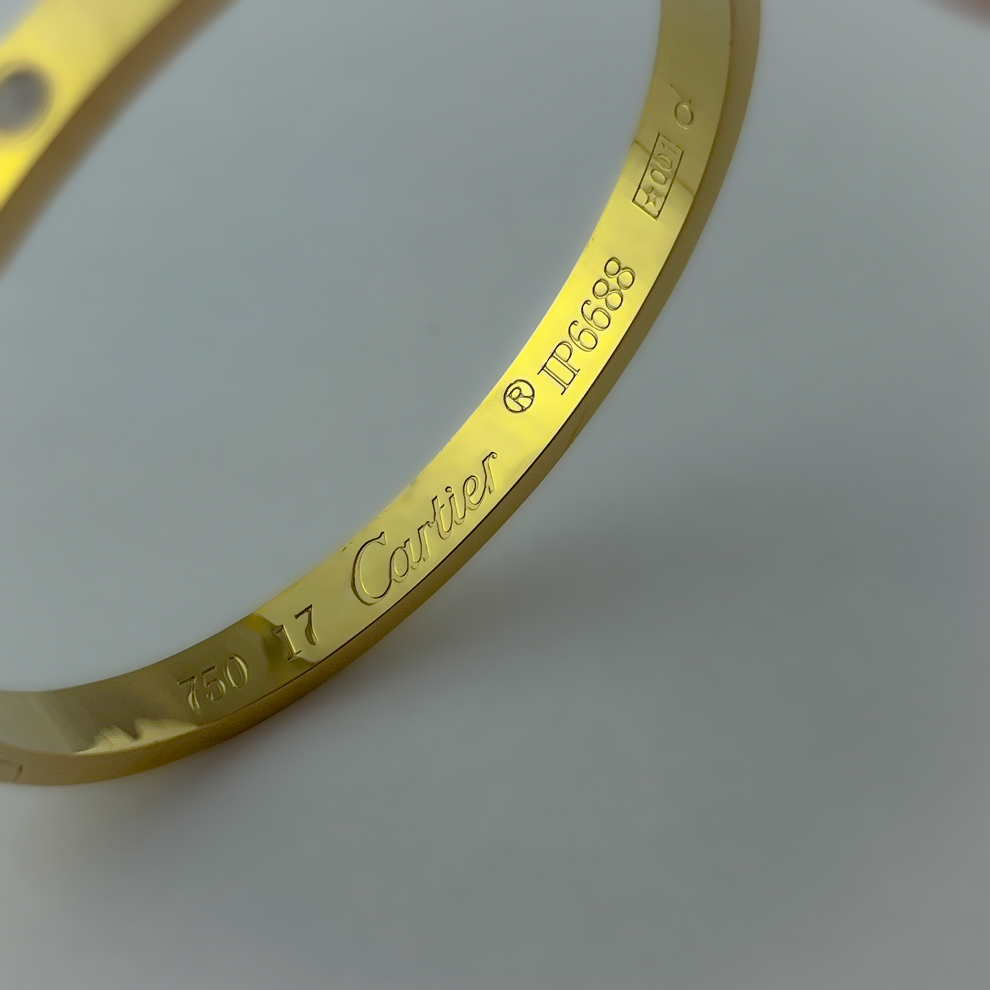 18K Gold Plated Minimal Design Luxury Bracelet