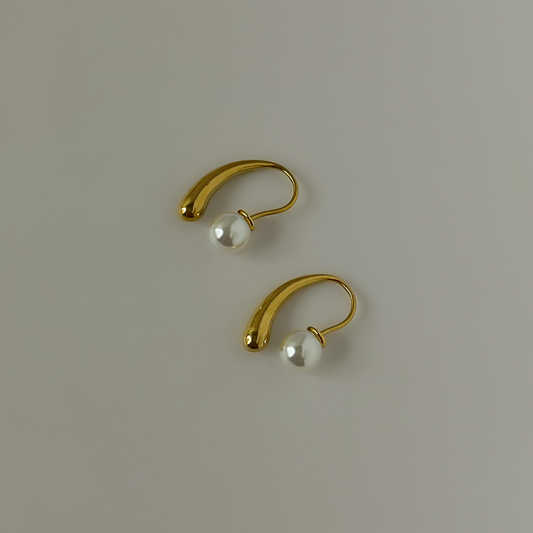 18K Gold Plated Pearl Teardrop Earrings