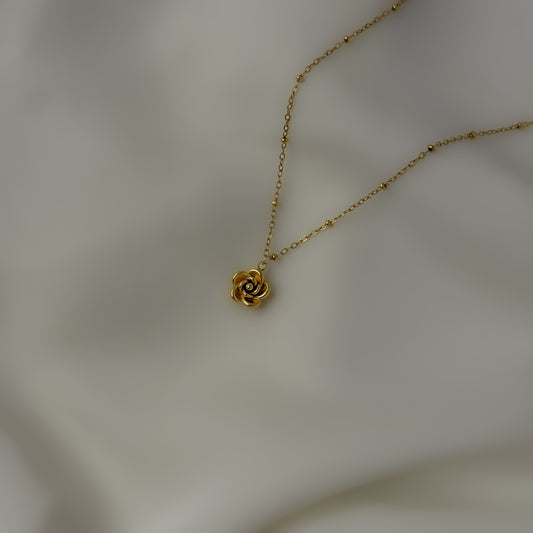 18K Gold Plated Minimal Flower Necklace