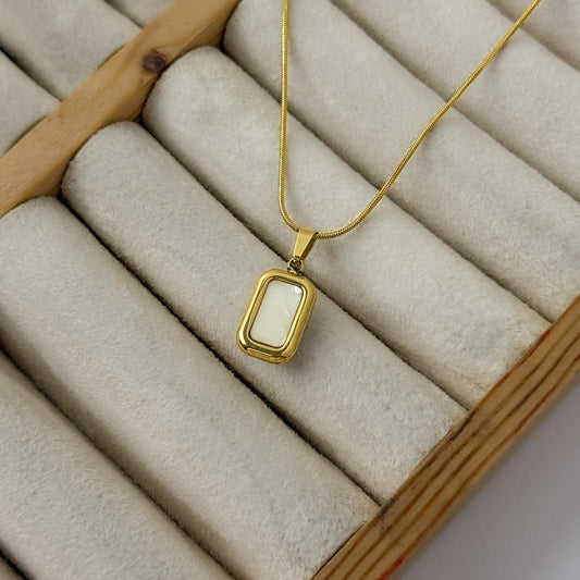 18K Gold Plated MOP Classy Necklace